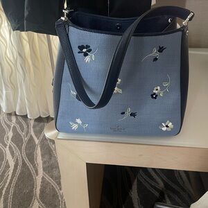 Brand new never used Kate Spade Bag with embroidered flowers